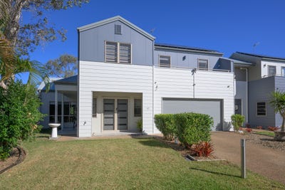 /international/au/17-1-michel-place-telina-qld-148546872/