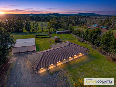 /international/au/144-mundays-lane-armidale-nsw-151575160/