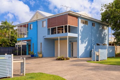 /international/au/3-17-bass-street-tin-can-bay-qld-152725540/