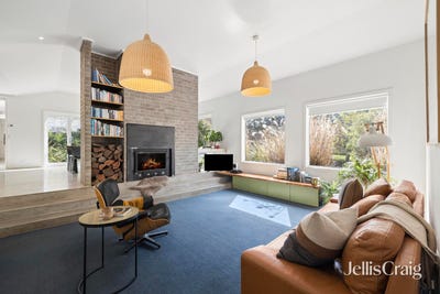 /international/au/8-groves-street-trentham-vic-152305108/