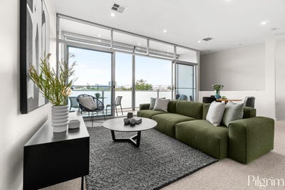 /international/au/8-80-gilles-street-adelaide-sa-150596432/
