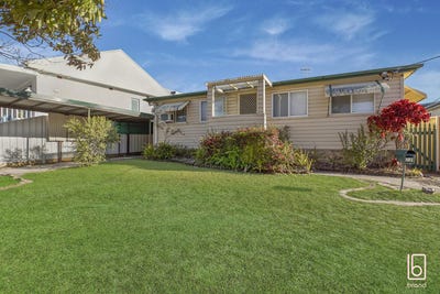 /international/au/37-warrigal-street-the-entrance-nsw-148494936/