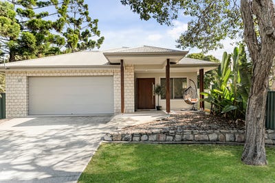 /international/au/118a-pacific-street-corindi-beach-nsw-150984588/