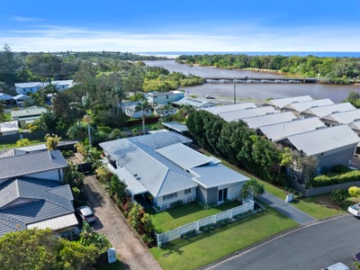 /international/au/1-2-1-hampton-court-pottsville-nsw-151300860/