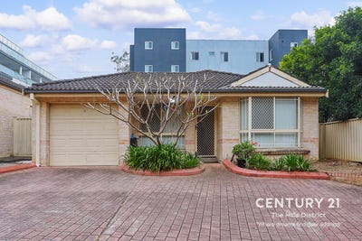 /international/au/12-20-22-peggy-street-mays-hill-nsw-152499860/