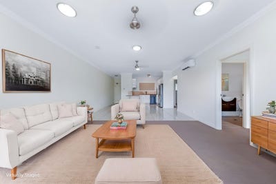 /international/au/38-3-deloraine-close-cannonvale-qld-151232916/