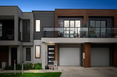 /international/au/40-everlasting-boulevard-south-morang-vic-151269064/