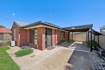 /international/au/2-12-settlers-drive-mildura-vic-152478712/