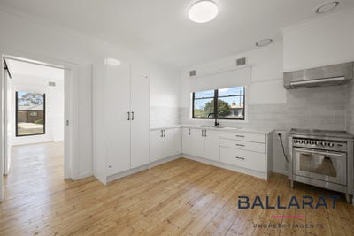 /international/au/35-primrose-street-wendouree-vic-152479036/