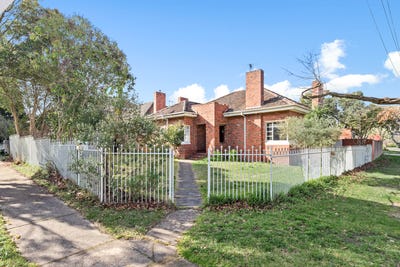 /international/au/37-wingan-avenue-camberwell-vic-148643680/
