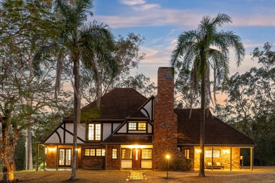 /international/au/113-candowie-crescent-karana-downs-qld-152530020/