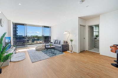 /international/au/915-1c-burdett-street-hornsby-nsw-151304220/