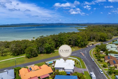 /international/au/83-esplanade-tin-can-bay-qld-149365008/