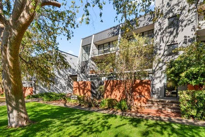 /international/au/14-10-ovens-street-griffith-act-151276208/