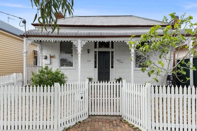 /international/au/529-hargreaves-street-bendigo-vic-152500928/