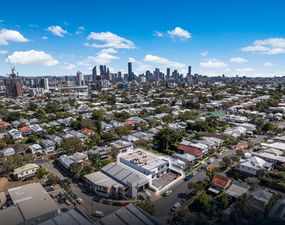 /international/au/57-didsbury-street-east-brisbane-qld-505249220/