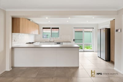 /international/au/6-112a-mickleham-road-tullamarine-vic-150732748/