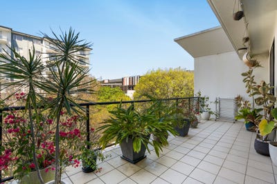 /international/au/32-46-playfield-street-chermside-qld-152394512/
