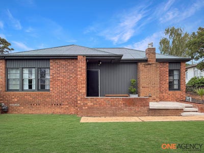 /international/au/5-walla-street-cooma-nsw-150748184/