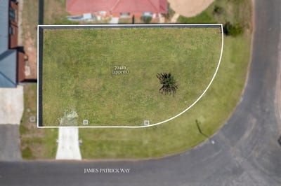 /international/au/15b-james-patrick-way-lancefield-vic-204688500/
