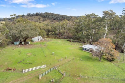 /international/au/272-curragh-road-trunkey-creek-nsw-151547388/