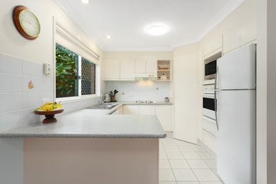 /international/au/2-24-first-avenue-palm-beach-qld-151163196/