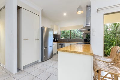 /international/au/2-11-pecten-avenue-port-douglas-qld-148106096/