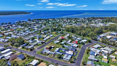 /international/au/3-cassia-street-burrum-heads-qld-150861680/