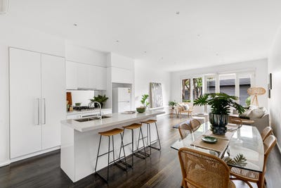 /international/au/13-robertson-street-kensington-vic-150899940/