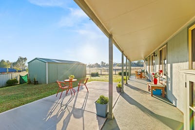 /international/au/9b-smith-street-harden-nsw-150784868/