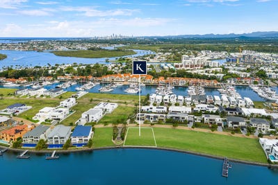 /international/au/8819-the-point-circuit-sanctuary-cove-qld-204512760/