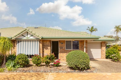 /international/au/31-77-cotterill-avenue-bongaree-qld-151243264/