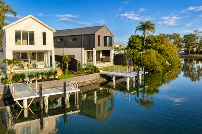 /international/au/1-13-perry-place-biggera-waters-qld-150951380/