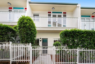/international/au/2-11-ellena-avenue-greenslopes-qld-151155952/