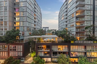 /international/au/411-70-longland-street-newstead-qld-151514420/