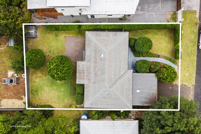/international/au/8-barrymount-crescent-mount-lofty-qld-151046372/