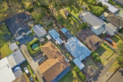 /international/au/27-trafalgar-avenue-woy-woy-nsw-152467280/
