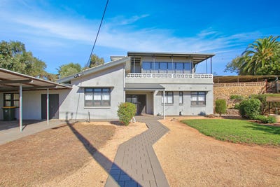 /international/au/17-coombe-terrace-waikerie-sa-151340636/