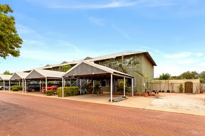 /international/au/19-10-de-pledge-way-cable-beach-wa-151282448/