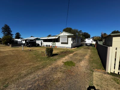 /international/au/17-james-street-kingaroy-qld-148394848/