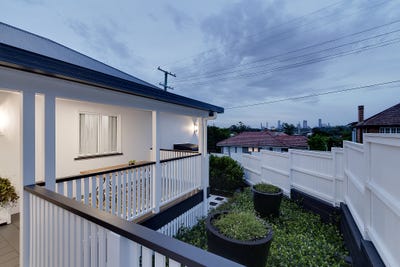 /international/au/1-palm-avenue-fairfield-qld-151107876/