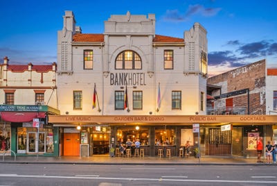 /international/au/bank-hotel-324-king-street-newtown-nsw-505144832/
