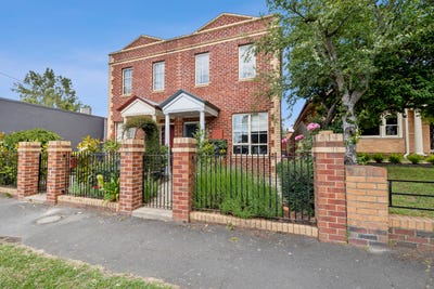 /international/au/9a-ripon-street-north-ballarat-central-vic-148583532/