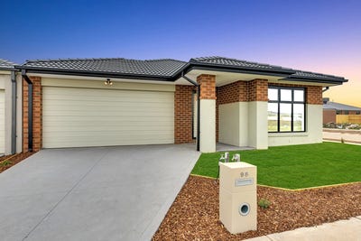 /international/au/98-buckland-hill-drive-wallan-vic-148208368/