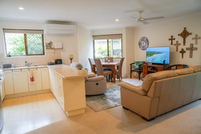 /international/au/86-18-doolan-street-nambour-qld-151533828/