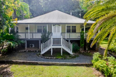/international/au/98-andersons-road-yandina-qld-150714516/