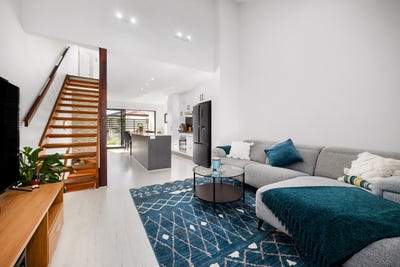 /international/au/4-255-cavendish-road-coorparoo-qld-148373888/?lang=en