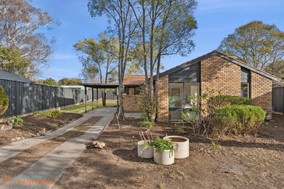 /international/au/5-griffith-place-kambah-act-148593336/