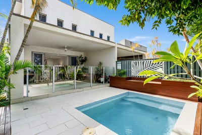 /international/au/1-80-heeb-street-benowa-qld-151058032/