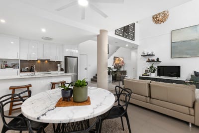 /international/au/6-23-albert-street-margate-qld-151070076/